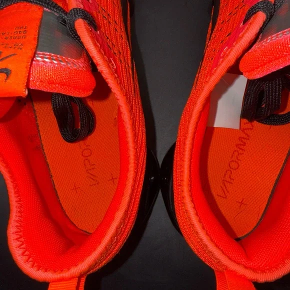 Size 7Y - Nike Air VaporMax Flyknit 3 Flash Crimson Black (GS), Clean, No Box - Picture 4 of 10